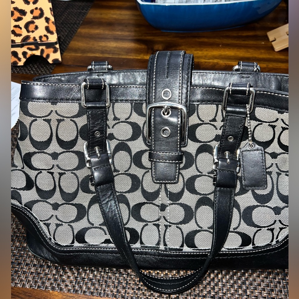 Coach F12642 Hampton Black-Grey Handbag
